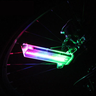 32 LEDフラッシュスポークライトランプ 24 インチホイール バッテリー駆動 屋外サイクリングライト